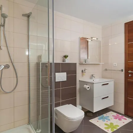 Holiday home Nice Home In Postira With Wifi *
